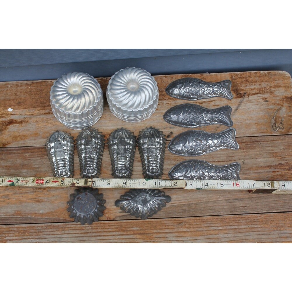 Vintage Lot 22 Fish Bundt Aluminum Metal Tart Cake Jello Baking Molds Crafting - Picture 2 of 6